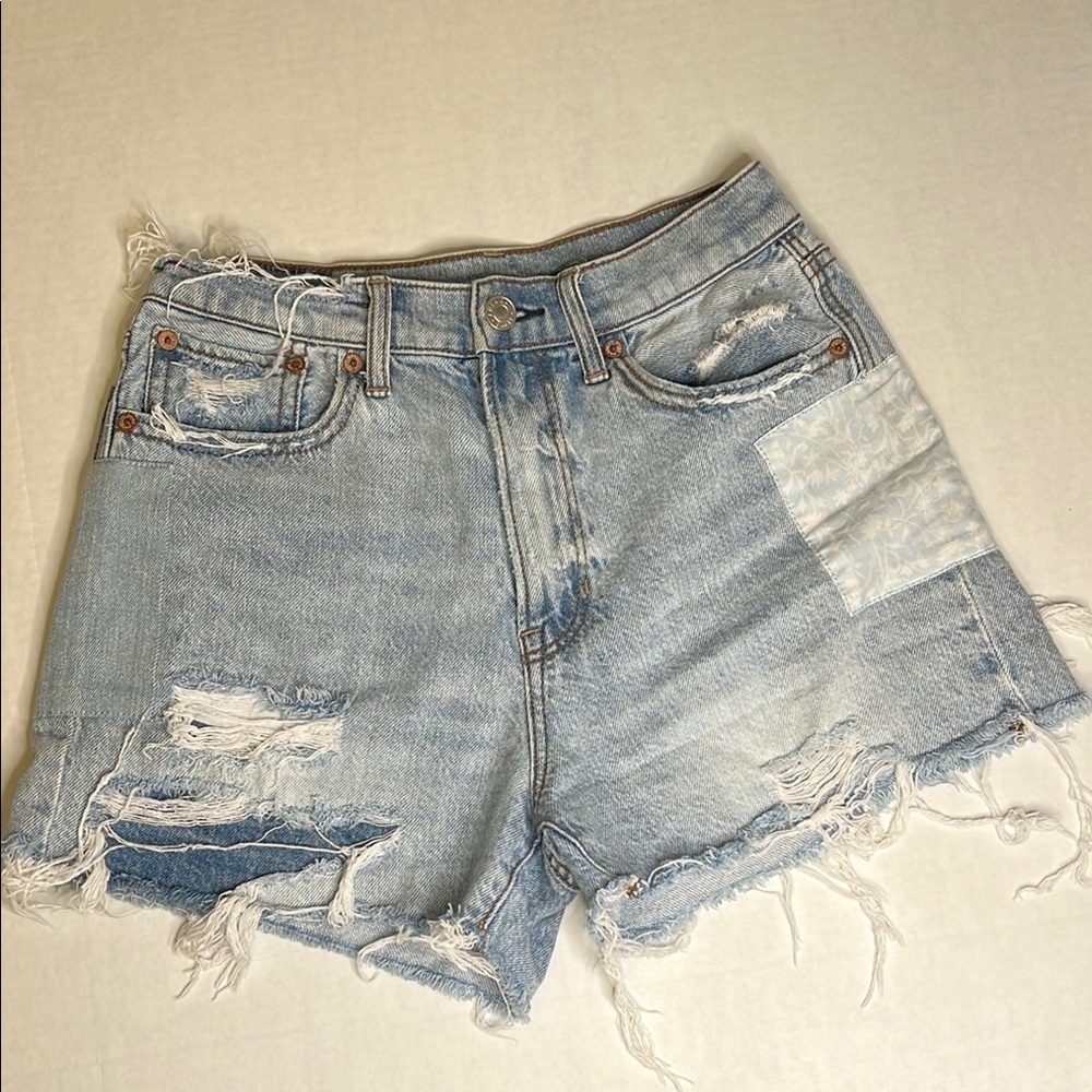90’s BOYFRIEND SHORTS AMERICAN EAGLE OUTFITTERS SIZE 2